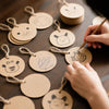 jijAcraft Blank Gift Tags with String, 2.5Inch Brown Kraft Paper Hangtag, 100Pcs Round Gift Wrapping Name Tags for Bags, DIY Crafts, Cupcake